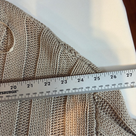 Mustard Seed V-Neck Taupe Sweater - S​ - Picture 13 of 13